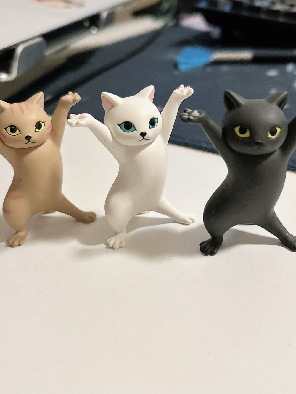 Odoru Neko Dancing Cat Figurine Set